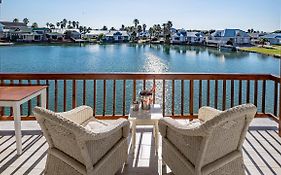 The Ark Guesthouse At Marina Martinique